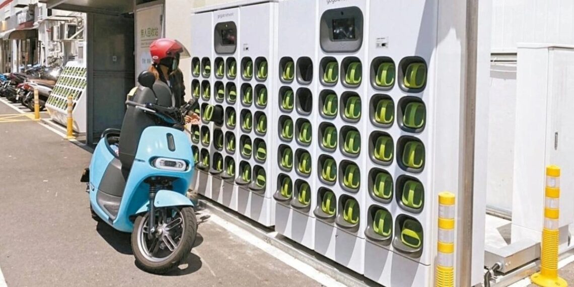 tram doi pin xu huong moi quyet dinh thanh bai cua cuoc dua xe may dien anh0 cropped 1755852452787.jpg