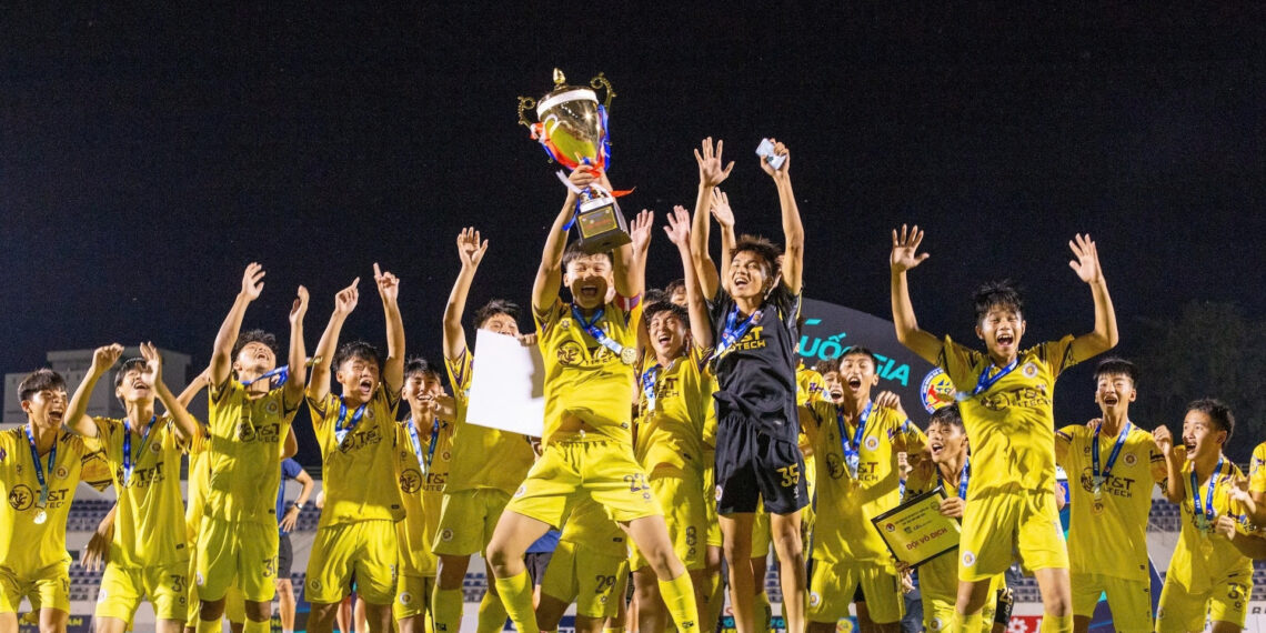 u17 ha noi bao ve thanh cong ngoi vo dich u17 quoc gia 2638.jpg