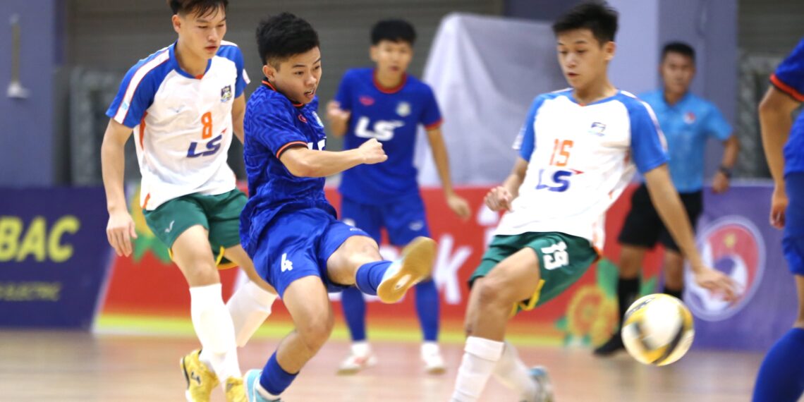 u20 thai son bac vs u20 thai son nam 2009095748.jpg