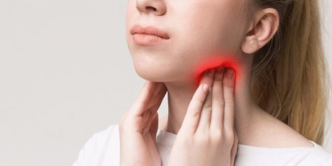 Triệu chứng ung thư vòm họng giai đoạn đầu bạn cần biết ungthuvomhong crop 1672649502289.jpeg