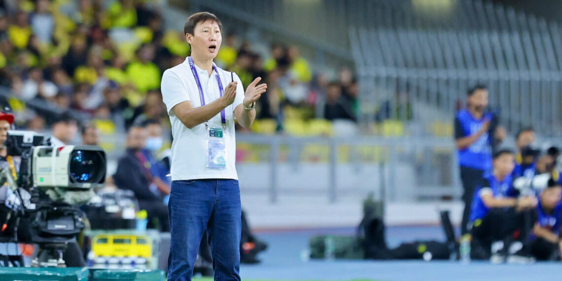 vi dau hlv kim sang sik chua the co don bay cho u23 viet nam 3041.jpg