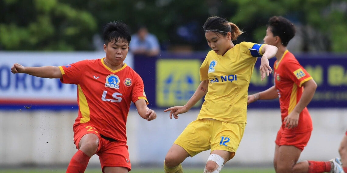 vong 4 giai bong da nu vdqg 2025 hai yen giup ha noi len ngoi dau 2585.jpg