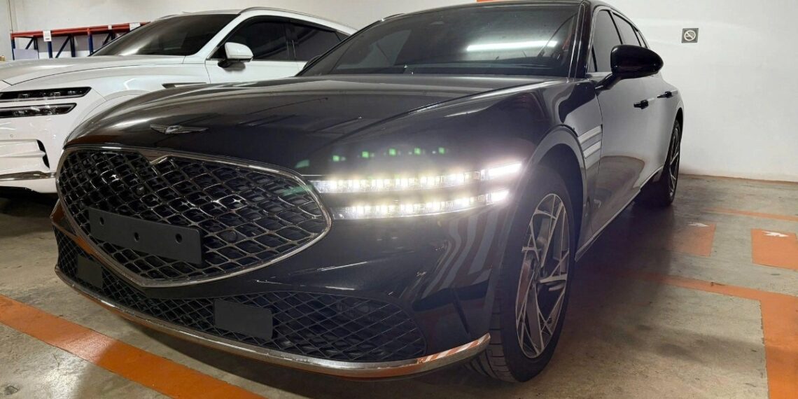 Xe Hàn hàng hiếm chào bán giá 6 tỷ đồng, đối đầu S-Class và BMW 7 Series xe han hang hiem chot gia 6 ty dong dat hon mec s class bim 7 series cropped 1757043519863.jpg