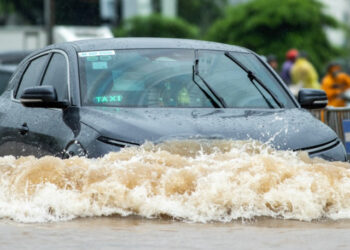 xehay xe loi nuoc 270825 8.jpg