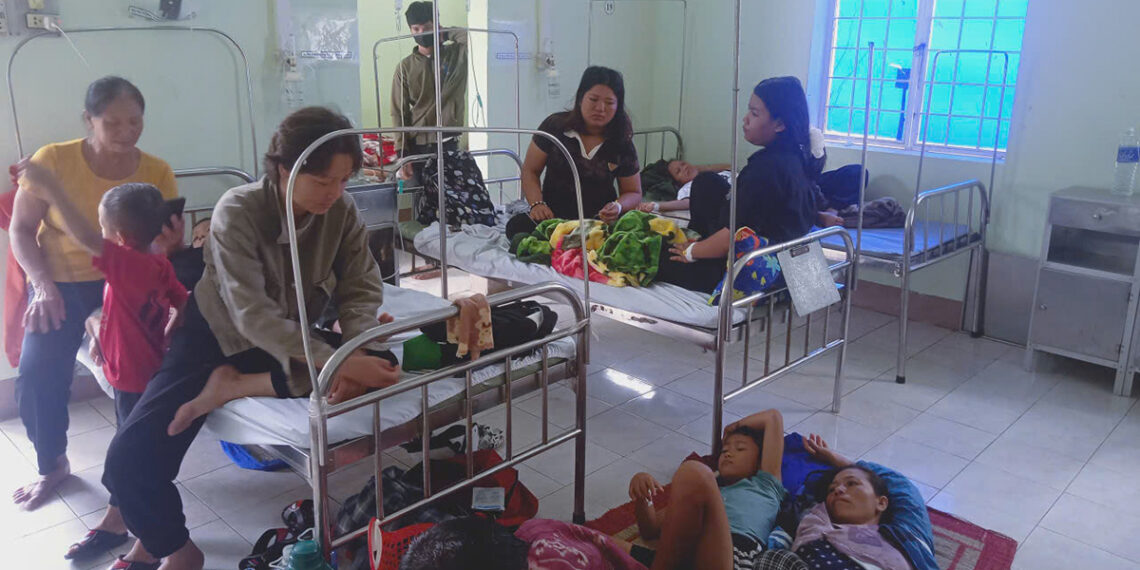 Dịch vụ nấu tiệc không an toàn thực phẩm khiến 131 người ăn ngộ độc z69615565488956a88fb6ee15bae58 4506 3095 1756976133.jpg