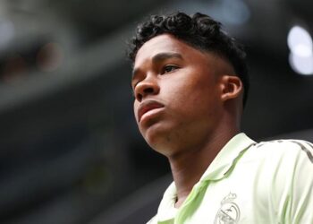 1760722229 dlbeatsnoopcom 3000 ymgqotfguq 1210165817.jpg