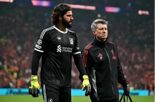Alisson sẽ vắng mặt trong những trận đấu nào của Liverpool? 2 0310102714.png
