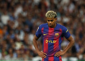 Bài học đầu đời của Lamine Yamal sau El Clasico 2025 10 26t172822z718228666up1elaq1cj8vertrmadp3soccer spain rma bar 17615079079711892101023 2710220645.jpg