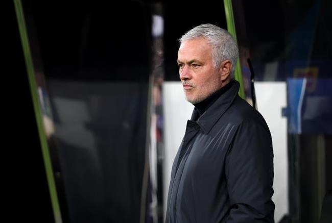 Jose Mourinho thất vọng khi Benfica thua trắng Newcastle 3 2210063953.png