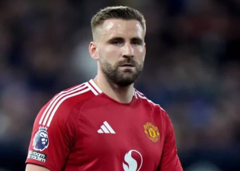 Vì sao Luke Shaw rời sân sớm trước Brighton? 3 2610090858.png