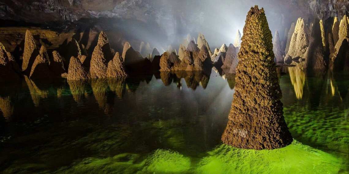 6 hang dong o quang tri duoc tap chi du lich hang dau the gioi vinh danh 1209.jpg