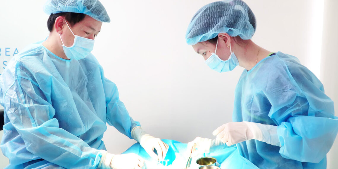 ba c si tu dung ta p trung chu 1747 5623 1760448592.jpg