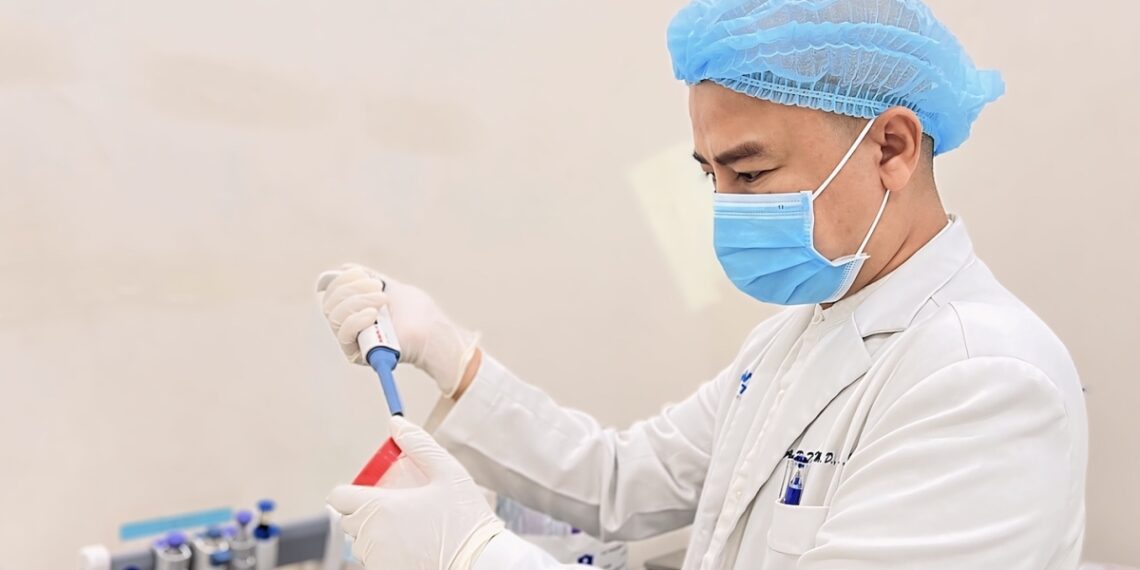 Ngồi yên xe nóng ảnh hưởng 'cậu nhỏ' thế nào? ba n sao cu a bs duy xe t nghi 7211 4716 1759639203.jpg