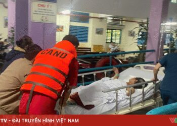 Bộ Y tế yêu cầu sẵn sàng cấp cứu nạn nhân mưa lũ từ Quảng Trị đến Quảng Ngãi benh nhan lu hue 20830506443195671450271 55253959003330787772100.jpg