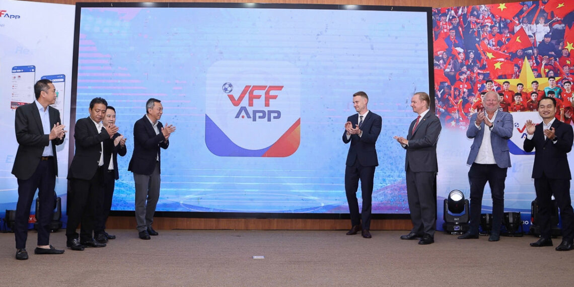 Cầu nối mới giữa bóng đá Việt Nam và người hâm mộ cau noi moi giua bong da viet nam va nguoi ham mo 2814.jpg