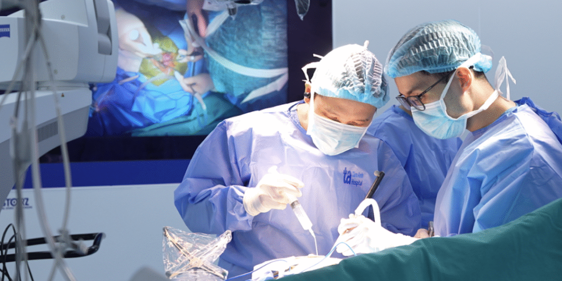 chan thuong mat 1759851548 175 3957 5109 1759851661.png