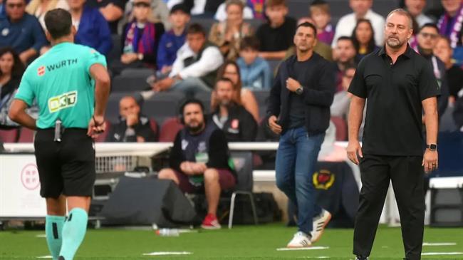 Chủ tịch Barca chỉ trích trọng tài sau tấm thẻ đỏ tai hại của Hansi Flick chu tich barca chi trich trong tai sau tam the do tai hai cua hansi flick.jpg