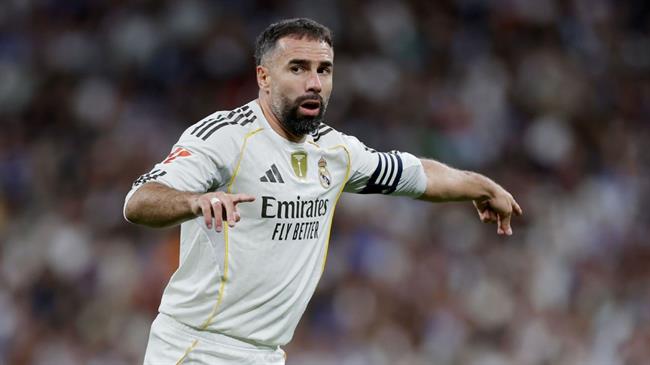 Dani Carvajal phẫu thuật đầu gối, Real Madrid lo sốt vó dani carvajal 2810083838.jpg