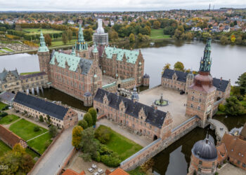 Ngắm lâu đài thời Phục hưng lớn nhất ở Scandinavia dji 0427 enhanced nr copy 1761191842 1761496989.jpg