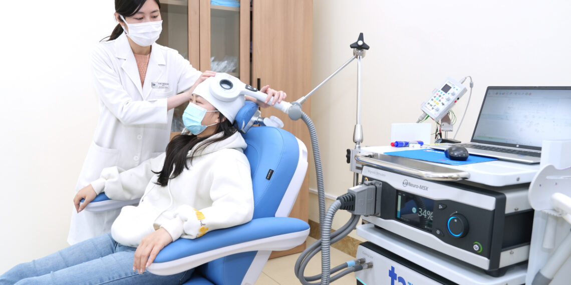 Kích thích từ trường xuyên sọ có giảm rối loạn lo âu? dsc04792 jpg 1759732055 175973 7461 3163 1759732199.jpg