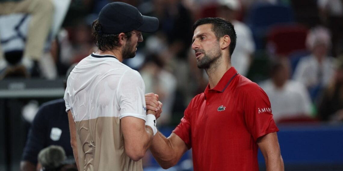 Vacherot: 'Được đấu Djokovic là vinh dự rồi' fozqo6njygohabip61du 176019232 7467 5997 1760192460.jpg