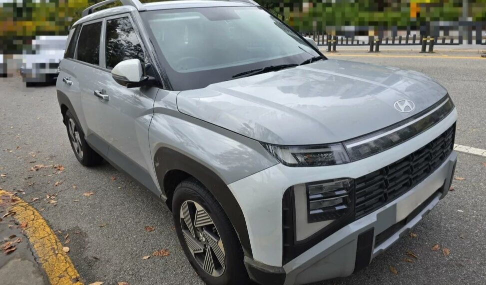 Hyundai Venue 2026 lộ diện không che chắn: Thiết kế mới, nhiều công nghệ đáng chú ý hyundai venue jpg.13170.jpeg