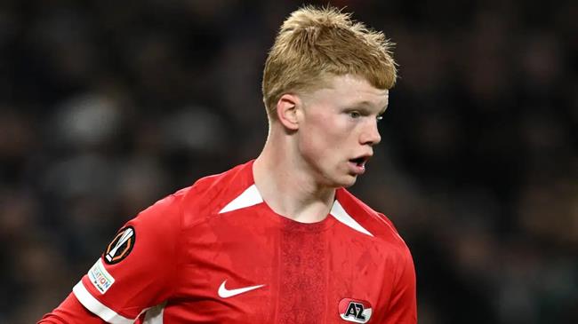 Crystal Palace tranh thần đồng Hà Lan với MU và Real Madrid kees smit 0310085423.jpg