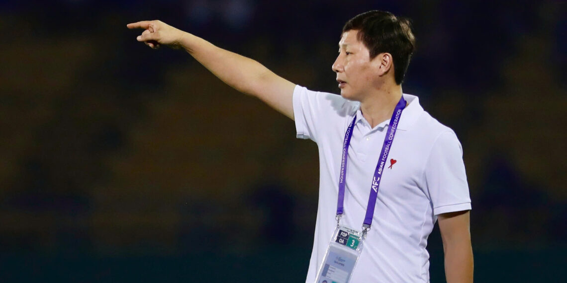 lo thoi diem hlv kim sang sik tam chia tay tuyen viet nam 3003.jpg