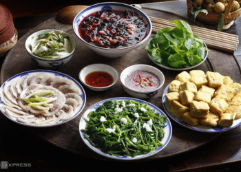 mam com gia dinh 1 vnexpress 1 7182 5928 1759201602.png