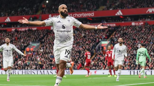 man united 2210092409.jpg