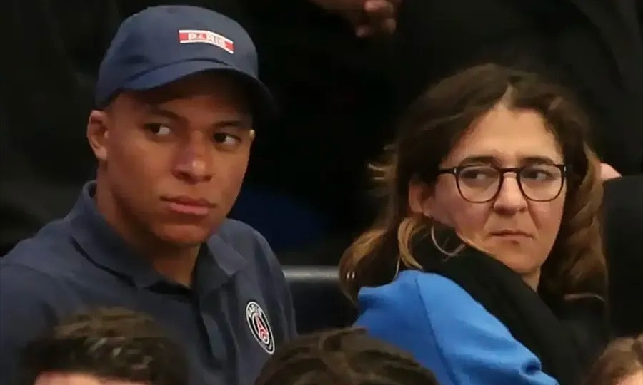 mbappe fayza lamari psg 8489 6 5787 3900 1759965709.jpg
