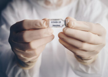 medium vecteezy close up of scientist doctor hand holding a sample test 49219116 medium 1760944843.jpg