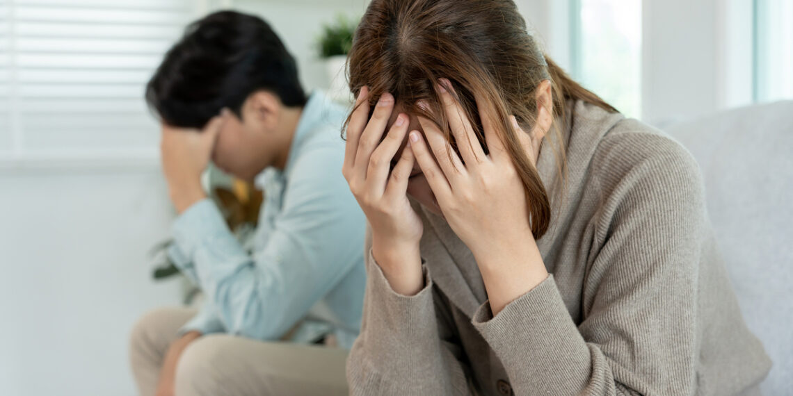 mediumvecteezyasiancouplearede 5147 5293 1759393099.jpg