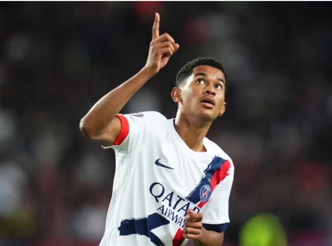 nhan dinh psg vs strasbourg 1h45 ngay 1810 cho mua ban thang.png