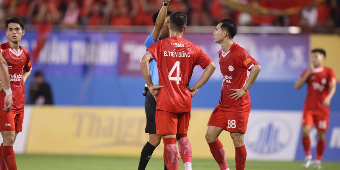 ninh binh fc va the cong viettel cung thiet quan o vong 8 vleague.jpg