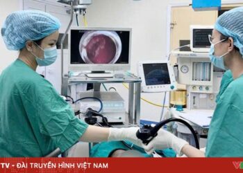 Bé trai 6 tuổi nuốt móc khóa kim loại vào dạ dày nuot di vat 07409279492699617661908 20803365950366339401865.jpg