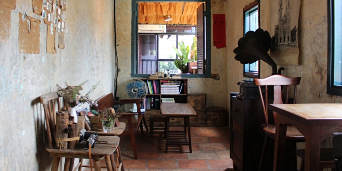 quan ca phe bi an o chung cu tram tuoi tphcm moi ngay chi don hon 10 khach 42.jpg