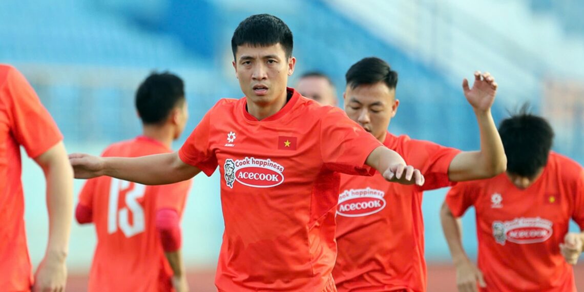 quyet dinh bat ngo cua hlv kim sang sik.jpg