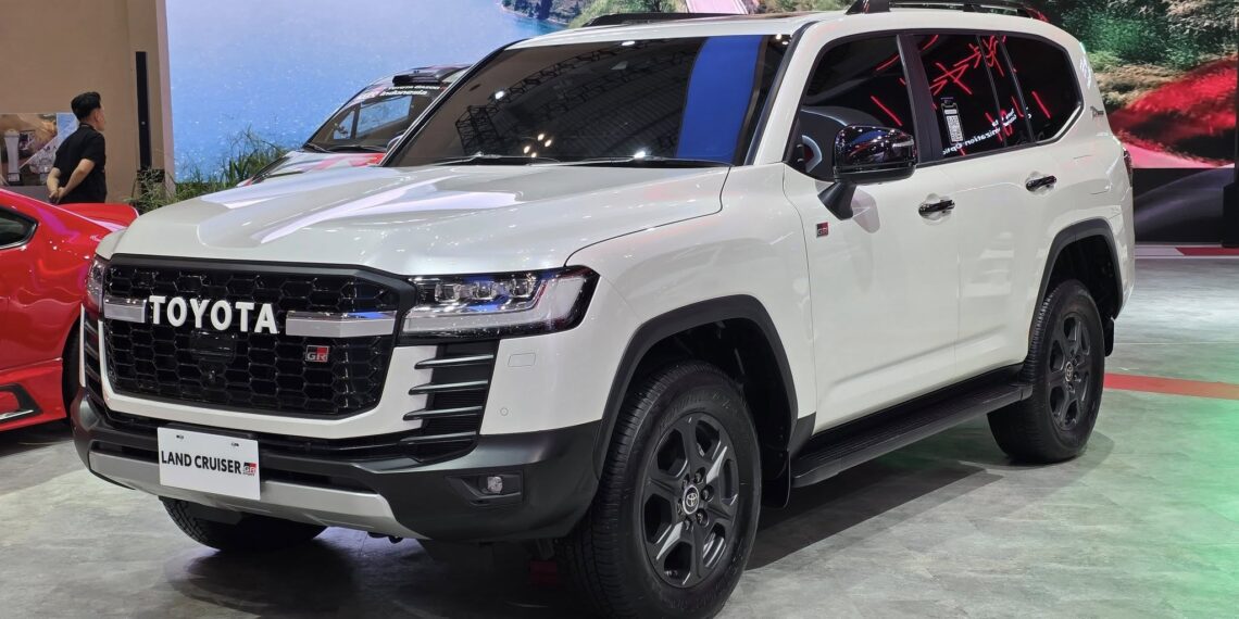 toyota land cruiser 300 gr sport jpg.13544.jpeg