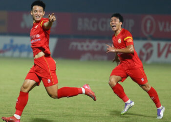 truc tiep bong da pvf cand 1 2 ninh binh cuu cau thu hagl ghi tuyet pham 1632.jpg