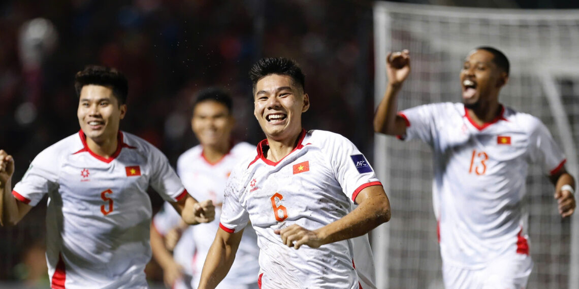 tuyen viet nam nhan tin cuc vui tu fifa sau 2 tran thang nepal 1736.jpg