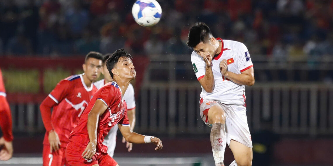 Tuyển Việt Nam hạ Nepal 1-0: Nỗi lòng người chiến thắng tuyen viet nam thang toi thieu nepal chi hai long ve ket qua 3776.jpg
