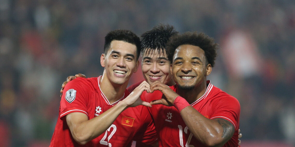 tuyen viet nam vi sao ong kim sang sik khat khao cau thu nhap tich 3474.jpg