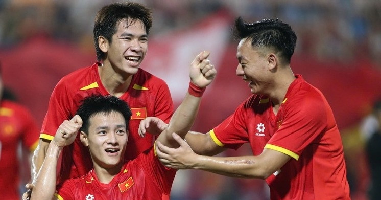 u22 viet nam hlv kim sang sik dung som chot bo khung cho sea games 33 3611.jpg