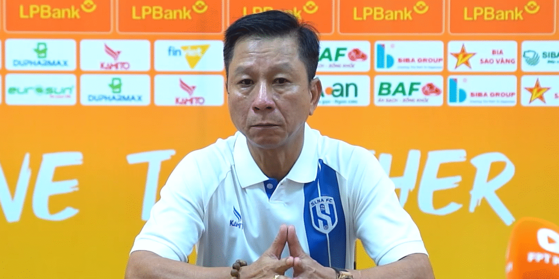 HLV Văn Sỹ Sơn: "SLNA không phép được thua về tinh thần" vansyson 1810231532.png