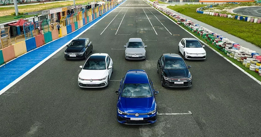 volkswagen golf nhap tu duc da cap ben viet nam cho ngay ra mat cuoi thang 10 1345.webp.jpeg