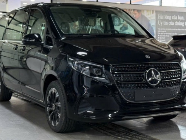 Mercedes-Benz V-Class 2025 về đại lý: Giá từ 3,399 tỷ đồng xehay mercedes v300 011025 2.jpg