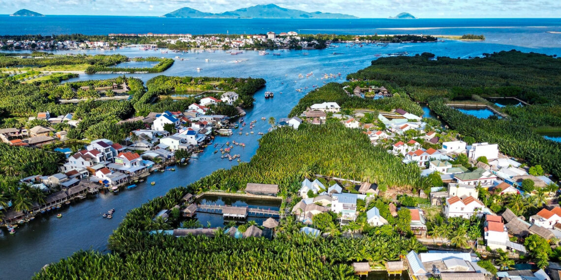 xu so co tich o da nang me hoac long nguoi lot top 20 lang dep nhat the gioi 340.jpg