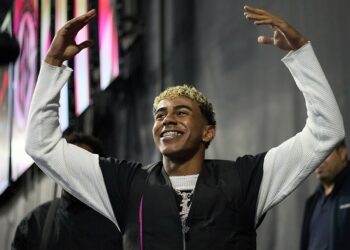 Yamal mua biệt thự cũ của Pique, Shakira yamal2 1761624770 1761624776 4750 1761624826.jpg