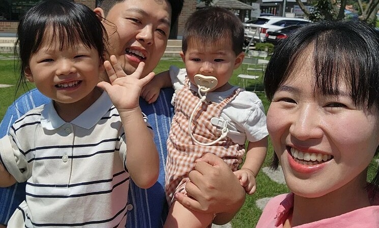 Doanh nghiệp Hàn Quốc 'rải tiền' giục nhân viên sinh con 0 1763045836 1763045900 2820 1763046694.jpg